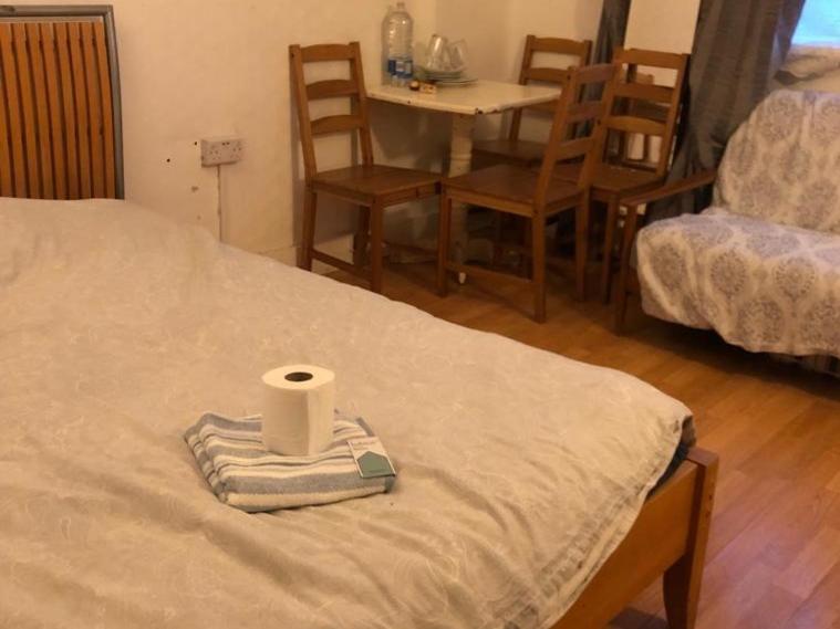 Private Rooms In 3 Bedroom Flat!! London Exterior photo
